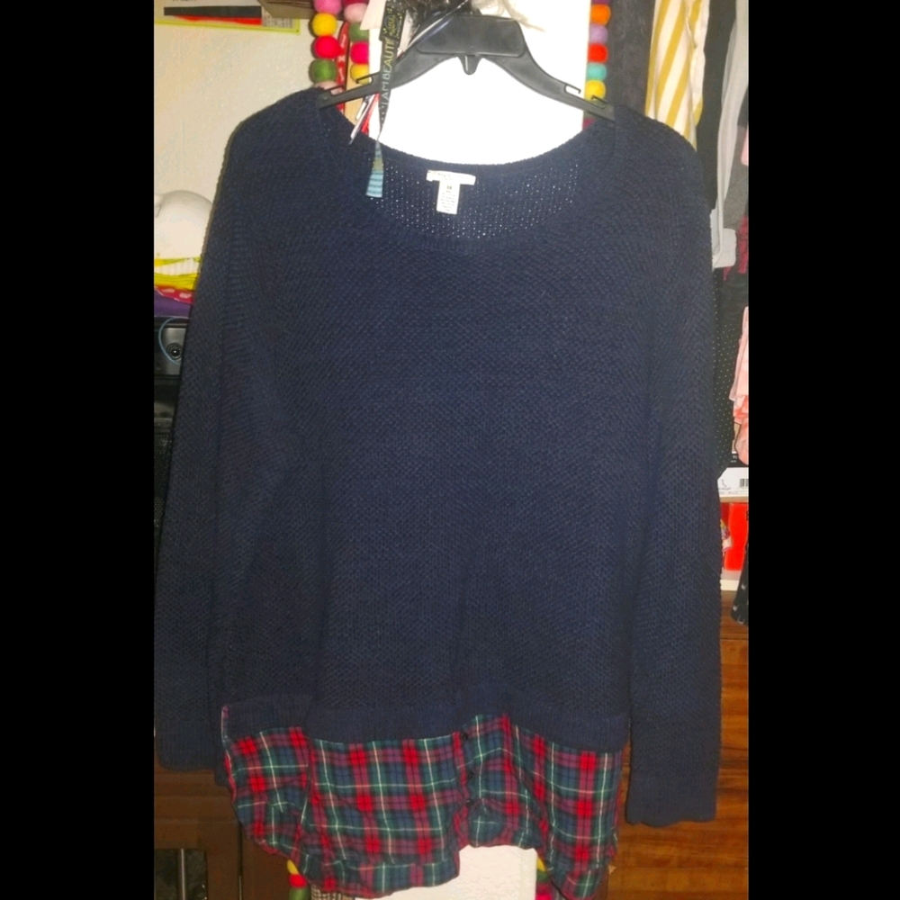 Navy blue/flannel layered knit sweater